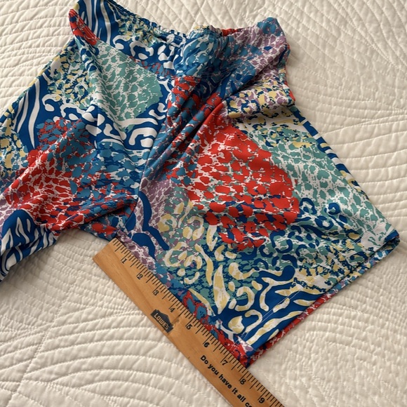 Tee 2 Sea Resort Shorts Golf Swim Biking Fitness
Red blue tropical colorful M - Picture 8 of 11